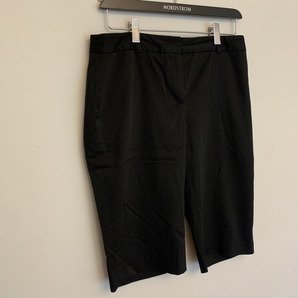 Nine West stretch shorts black women’s size 6